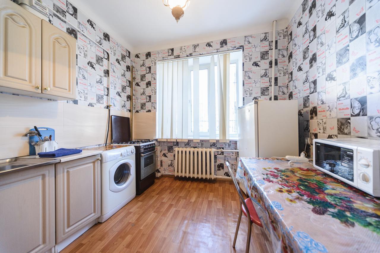 Квартира По Адресу Ул. Черняховского 12 Kyiv Exterior photo